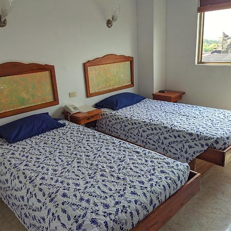Hotel Armont Calarcá エクステリア 写真