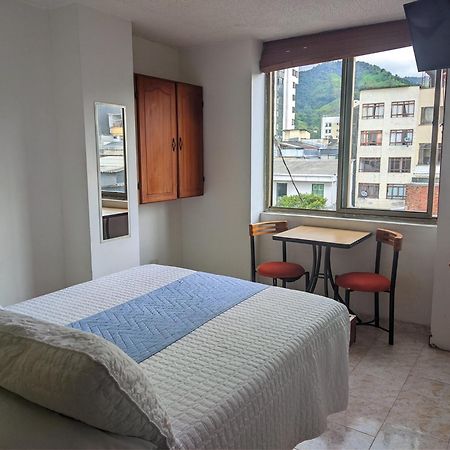 Hotel Armont Calarcá エクステリア 写真