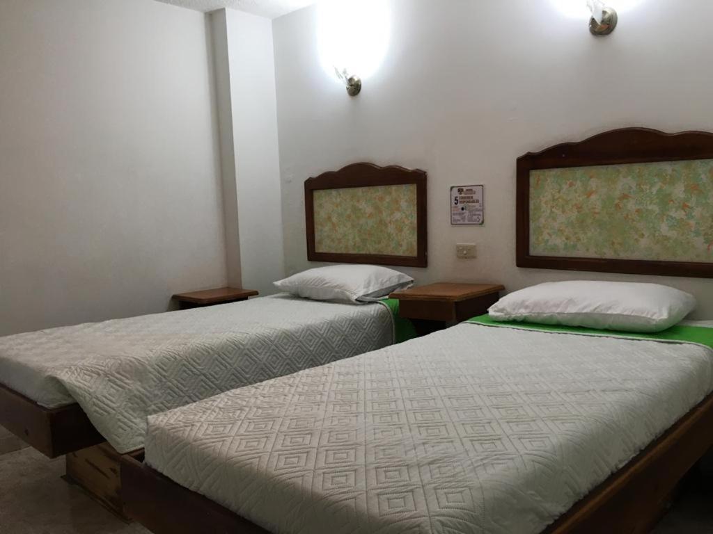 Hotel Armont Calarcá エクステリア 写真