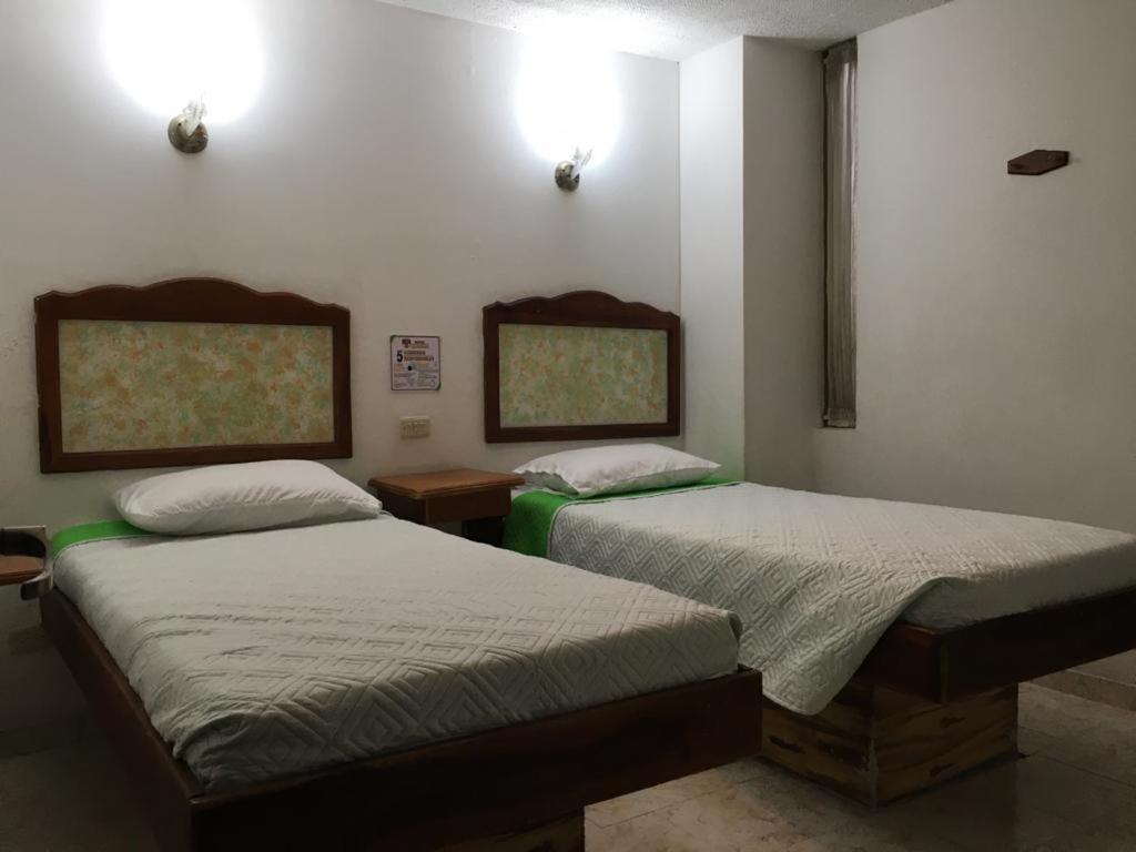 Hotel Armont Calarcá エクステリア 写真