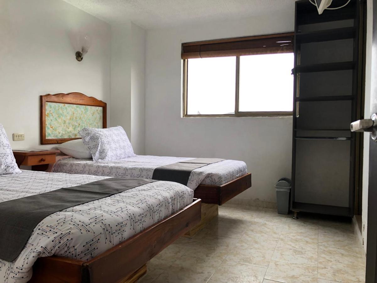 Hotel Armont Calarcá エクステリア 写真
