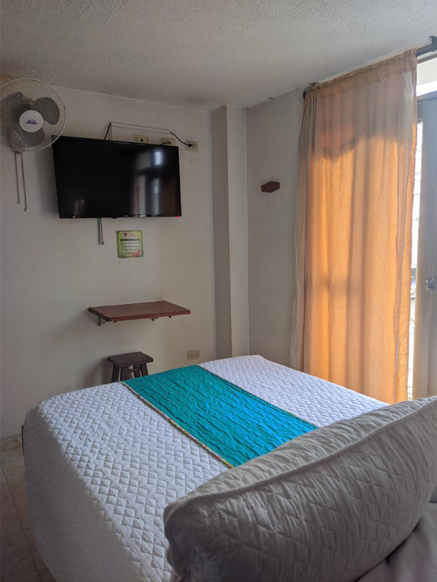 Hotel Armont Calarcá エクステリア 写真