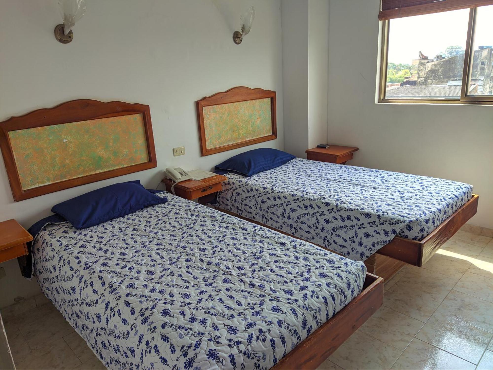 Hotel Armont Calarcá エクステリア 写真
