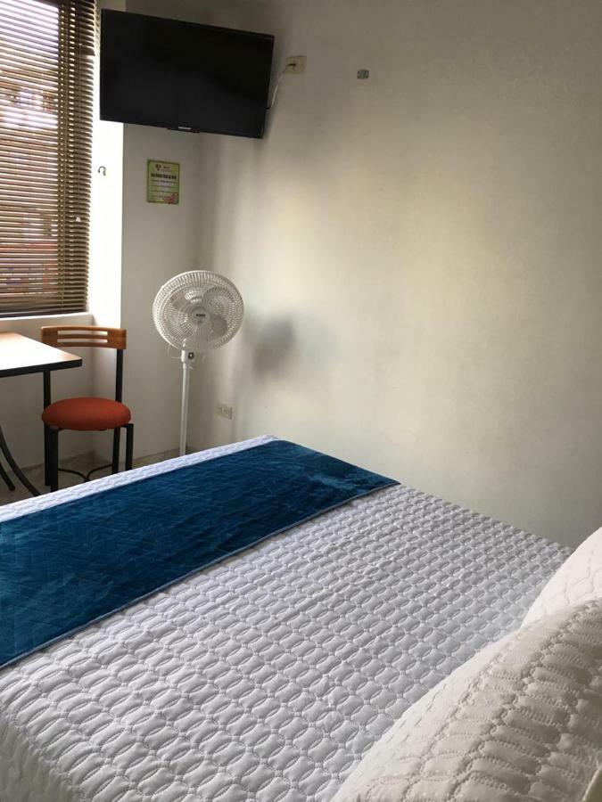 Hotel Armont Calarcá エクステリア 写真