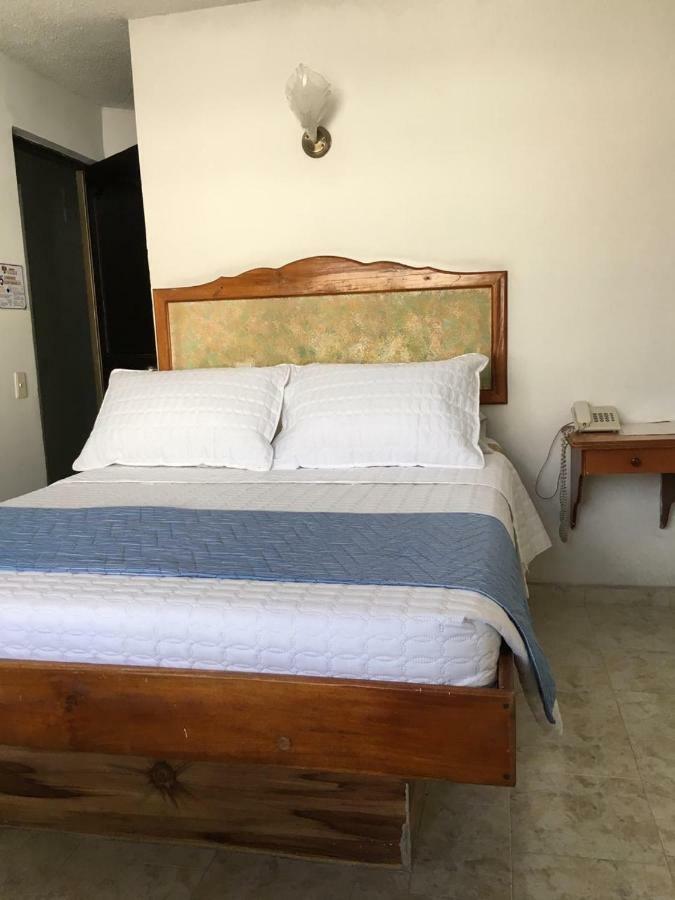 Hotel Armont Calarcá エクステリア 写真